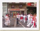 07July05 - Nay, Jenny, Baz, Andy in Spain - Running of Bulls 134 * 2272 x 1704 * (850KB)